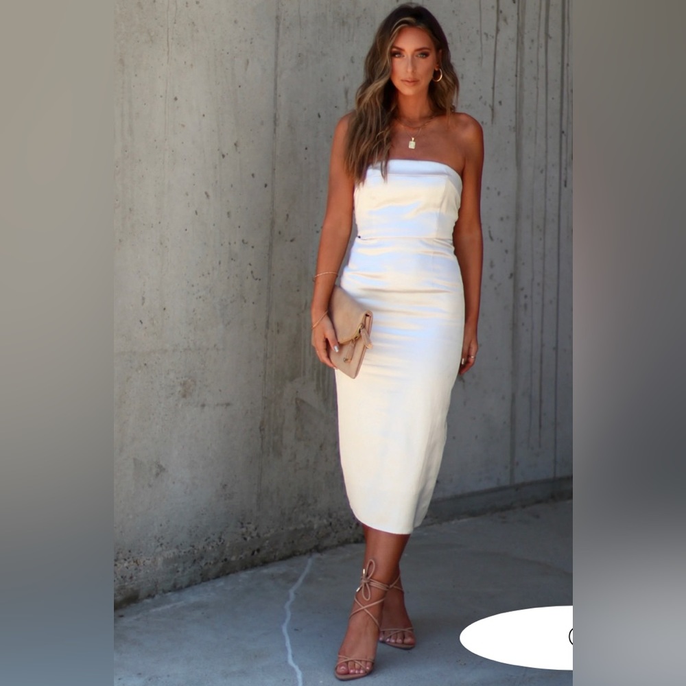 VICI IZORA SATIN SLEEVELESS MIDI DRESS - CHAMPAGNE